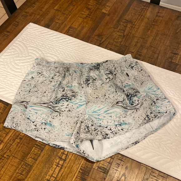 CALIA by Carrie Underwood Pants - Calia by Carrie underwood running shorts -S